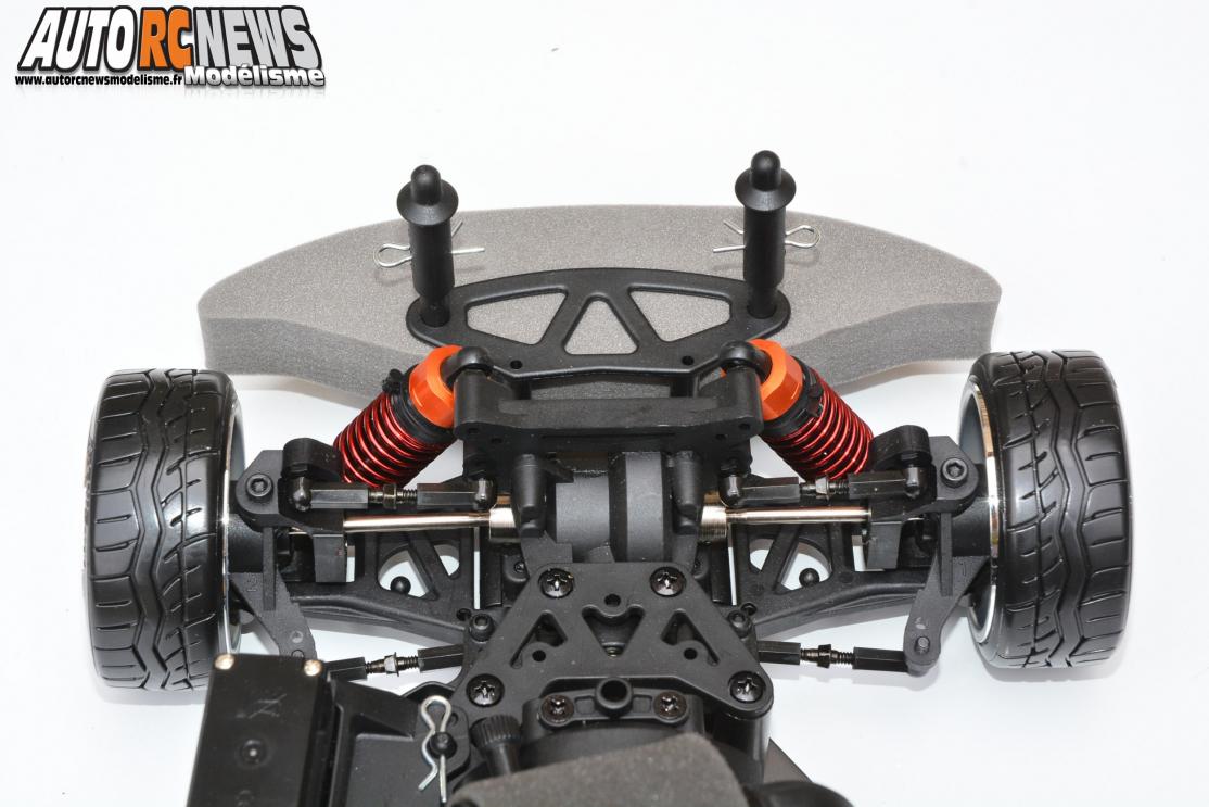 HPI Nitro RS4 3 Drift Dai Yoshihara Nissan S13 #112587 Voiture radiocommandée hpi thermique 1/10ème équipéed'un moteur thermique de 3cm3 pour faire du drift.