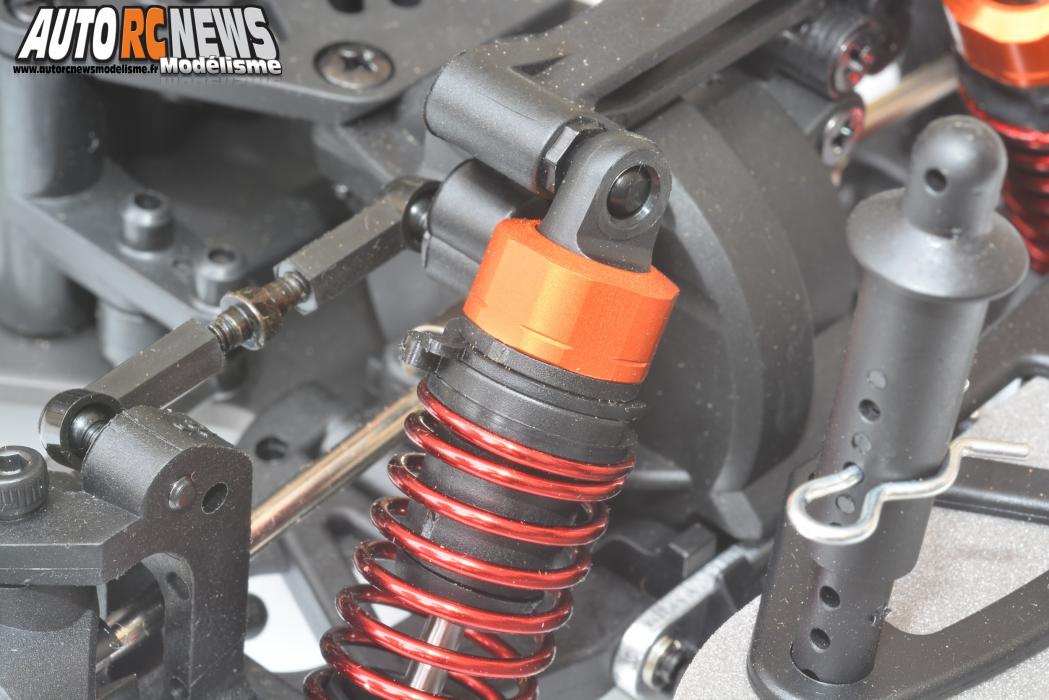 HPI Nitro RS4 3 Drift Dai Yoshihara Nissan S13 #112587 Voiture radiocommandée hpi thermique 1/10ème équipéed'un moteur thermique de 3cm3 pour faire du drift.