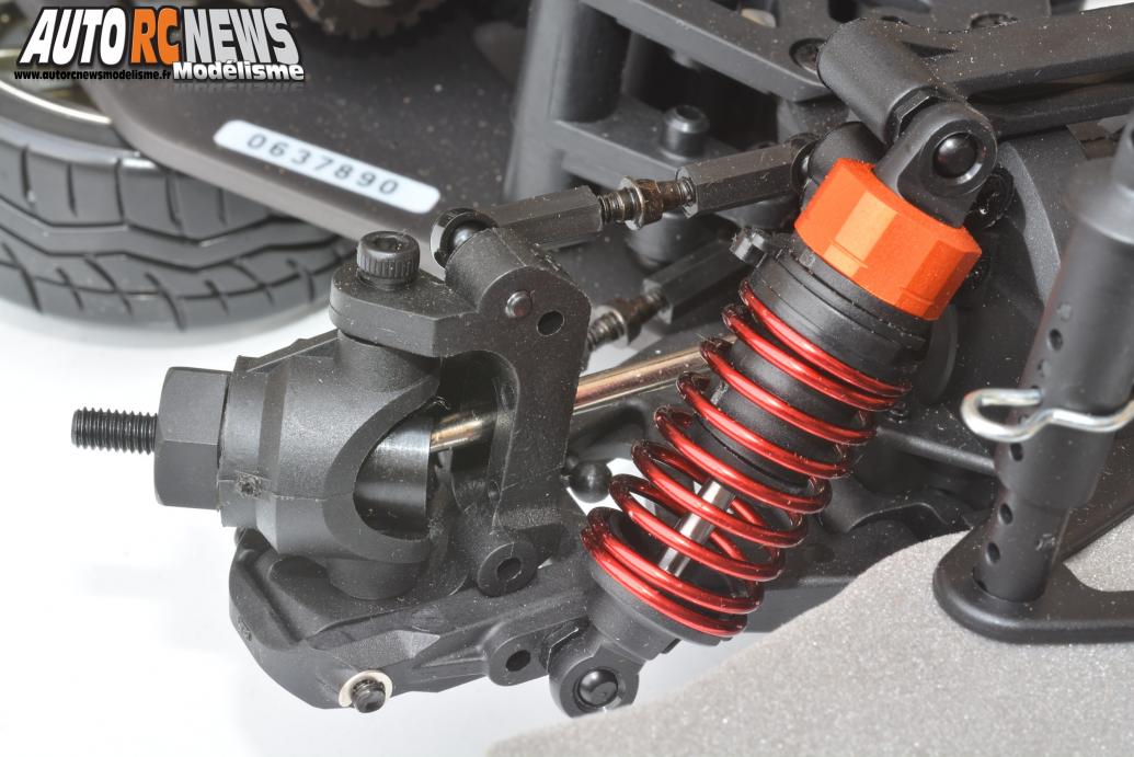 HPI Nitro RS4 3 Drift Dai Yoshihara Nissan S13 #112587 Voiture radiocommandée hpi thermique 1/10ème équipéed'un moteur thermique de 3cm3 pour faire du drift.