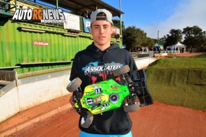 . GP Pierrefeu du Var 2015 Associated RC8B3 Tom Robin