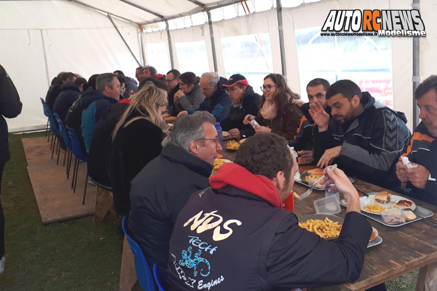 1ère cf piste 1/8 thermique 4 x 4 et brushless à ingrandes club maci les 9 et 10 mars 2019.
