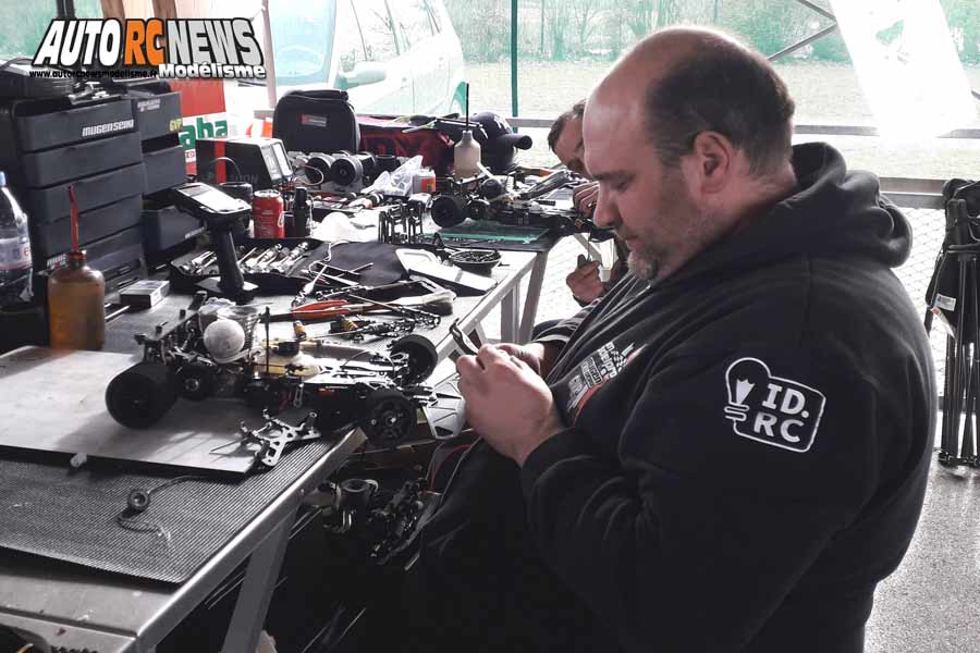 1ère cf piste 1/8 thermique 4 x 4 et brushless à ingrandes club maci les 9 et 10 mars 2019.