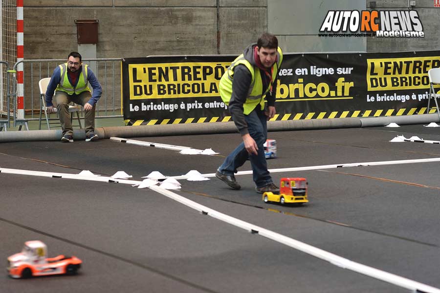 1ère manche nationale du challenge tamiya euro truck et m-châssis à bonneville au club team maximome.