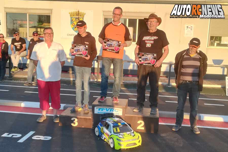 course d'inauguration de la piste bitume de châteaubourg du club celtic cpb racing 35 route de rennes 35220 châteaubourg.