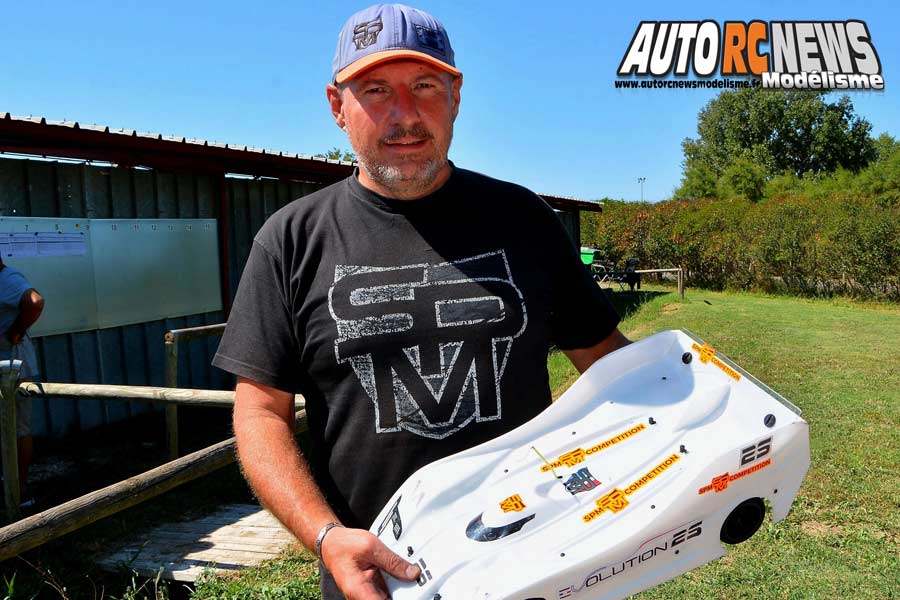 spm évolution 2S, nouvelle piste 1/8 brushless distribuée par sud passion modélisme à nice.