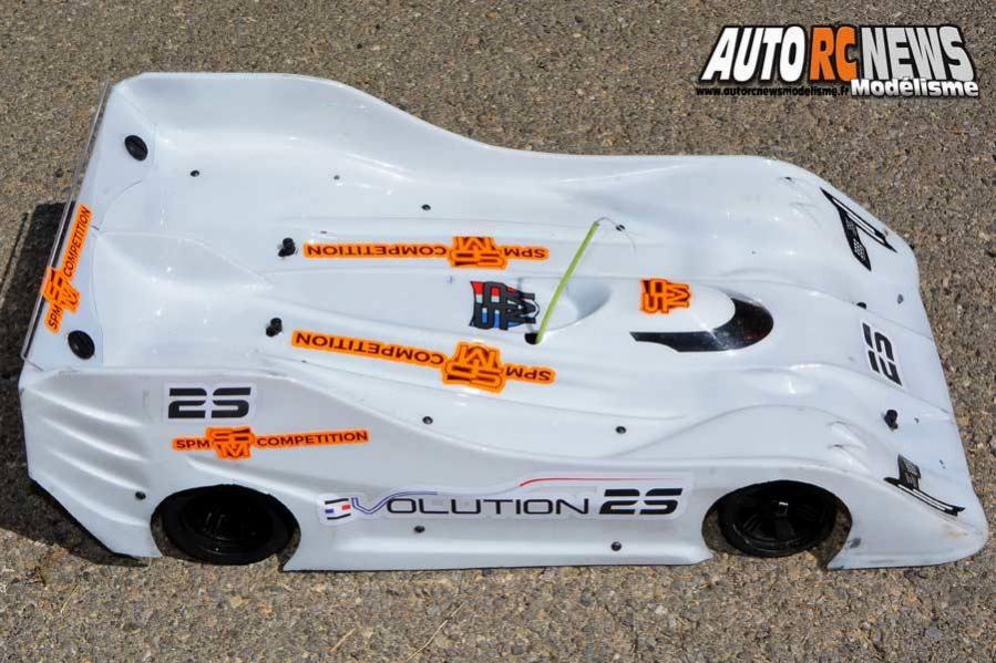 spm évolution 2S, nouvelle piste 1/8 brushless distribuée par sud passion modélisme à nice.