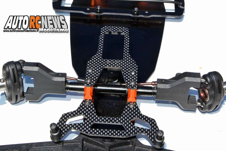 spm évolution 2S, nouvelle piste 1/8 brushless distribuée par sud passion modélisme à nice.