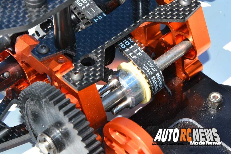 spm évolution 2S, nouvelle piste 1/8 brushless distribuée par sud passion modélisme à nice.