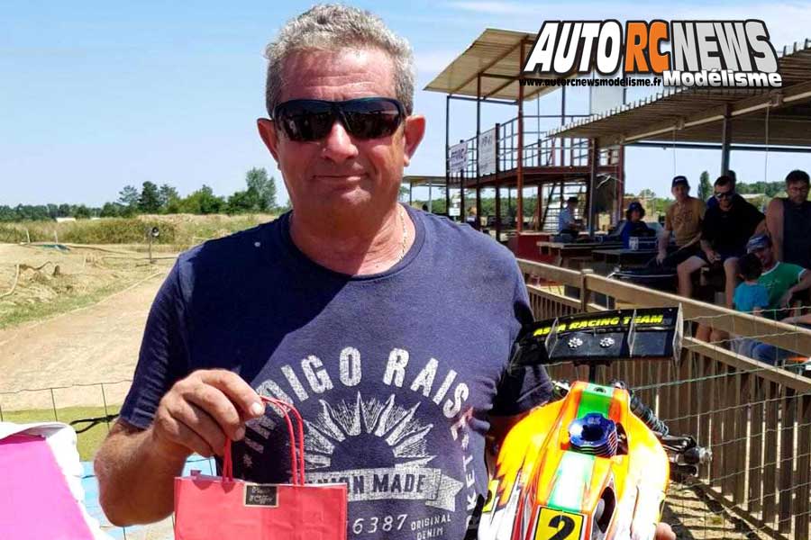 grand prix 4 x 2 tt 1/8ème thermique au club rmb de labastide saint pierre les 14 et 15 juillet 2018.