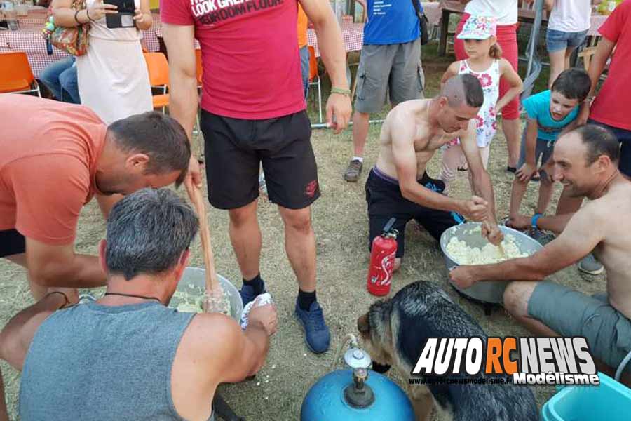 grand prix 4 x 2 tt 1/8ème thermique au club rmb de labastide saint pierre les 14 et 15 juillet 2018.