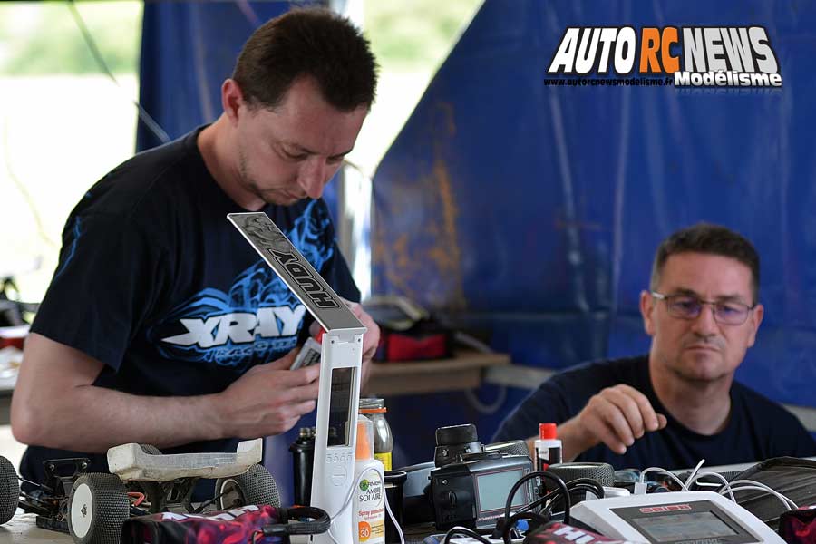 3ème cf tt 1/10 électrique à bonneville team maximome les 19 et 20 mai 2018.