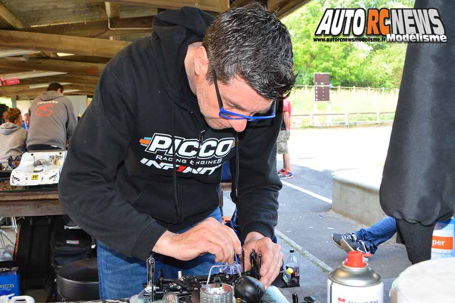 grand prix efra piste 1/8 4 x 4 et piste 1/10 thermique à grenoble club racg du 17 au 20 mai 2018.