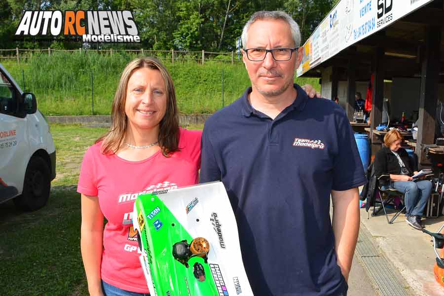 grand prix efra piste 1/8 4 x 4 et piste 1/10 thermique à grenoble club racg du 17 au 20 mai 2018.