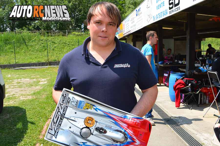 grand prix efra piste 1/8 4 x 4 et piste 1/10 thermique à grenoble club racg du 17 au 20 mai 2018.