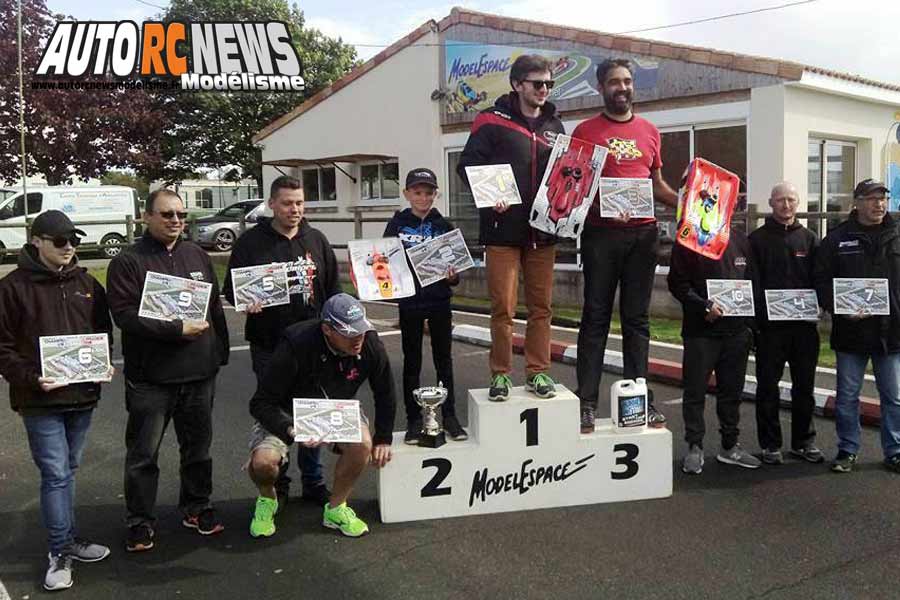 2ème cf piste 1/8ème 4 x 4 et national neuville de poitou club modelespace les 12 et 13 mai 2018.