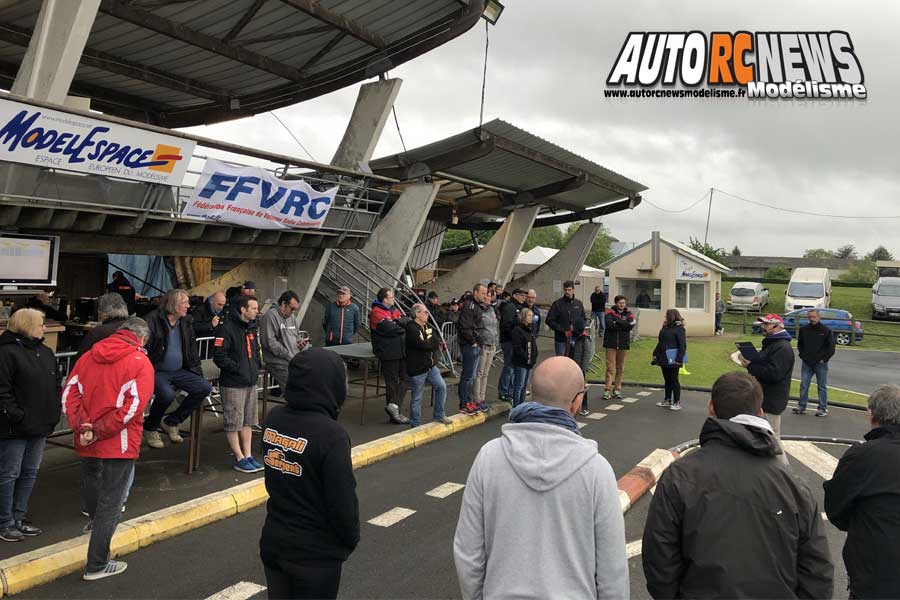 2ème cf piste 1/8ème 4 x 4 et national neuville de poitou club modelespace les 12 et 13 mai 2018.