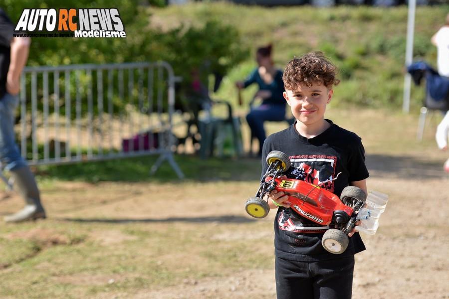 2ème cf tt 1/10 électrique à vic la gardiole au club xtremrace les 14 et 15 avril 2018.