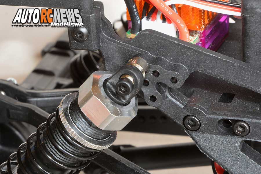 t2m pirate rocker rc crawler 1/8 électrique réf : t4939 by t2m à faulquemont