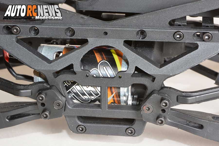 t2m pirate rocker rc crawler 1/8 électrique réf : t4939 by t2m à faulquemont