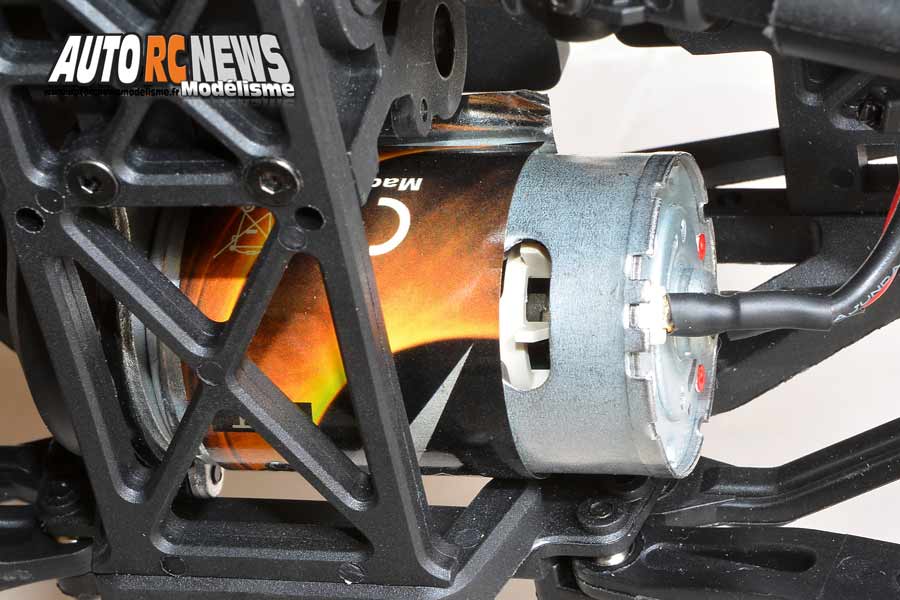 t2m pirate rocker rc crawler 1/8 électrique réf : t4939 by t2m à faulquemont