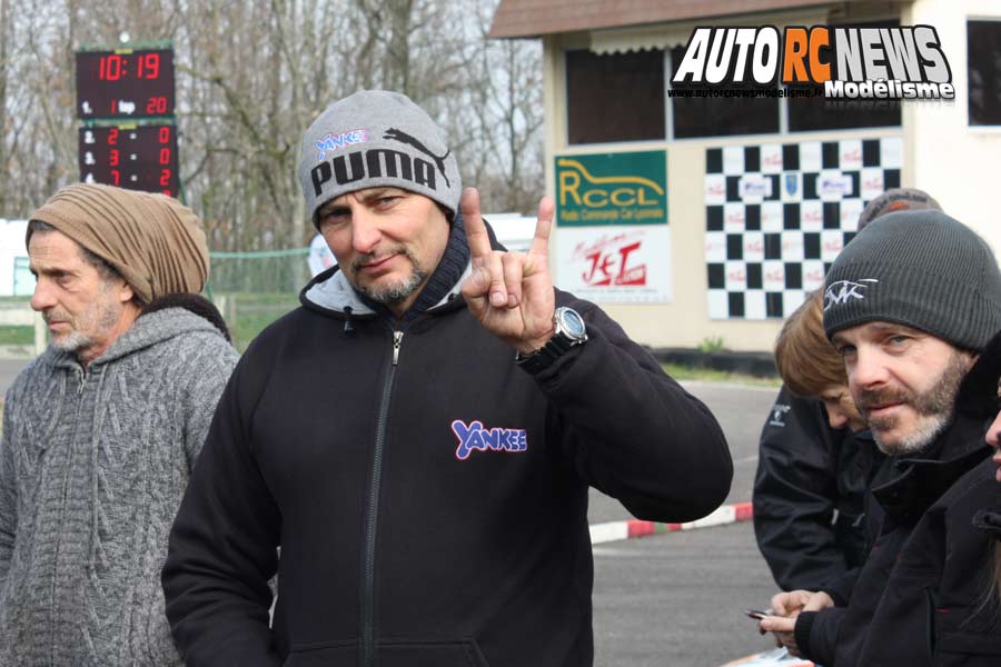 1ère cf piste 1/5 élite, ff, f1, mini cooper à lentilly club rccl les 24 et 25 mars 2018.