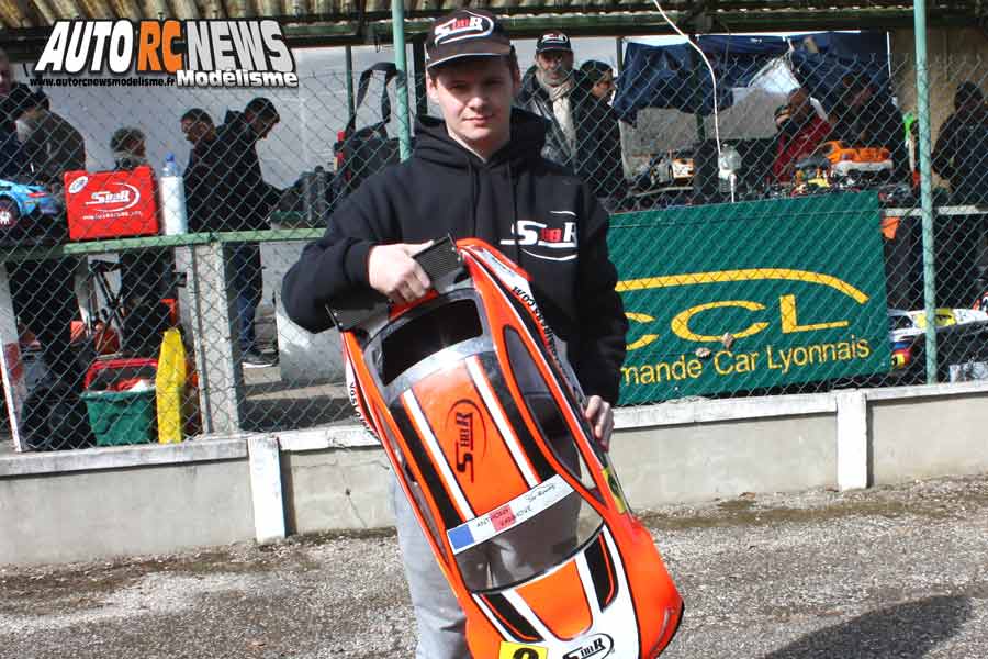 1ère cf piste 1/5 élite, ff, f1, mini cooper à lentilly club rccl les 24 et 25 mars 2018.