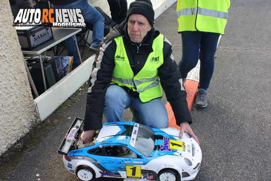 1ère cf piste 1/5 élite, ff, f1, mini cooper à lentilly club rccl les 24 et 25 mars 2018.