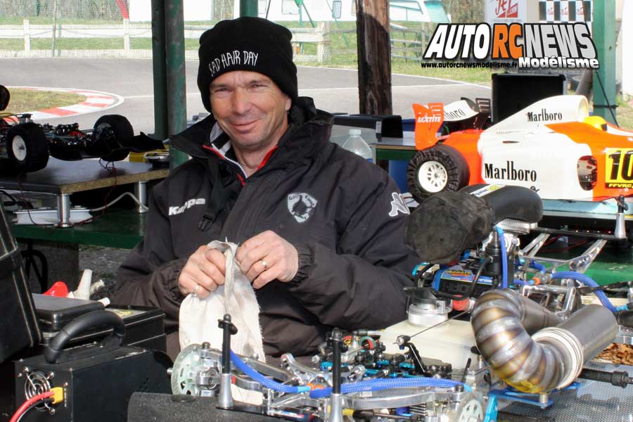 1ère cf piste 1/5 élite, ff, f1, mini cooper à lentilly club rccl les 24 et 25 mars 2018.