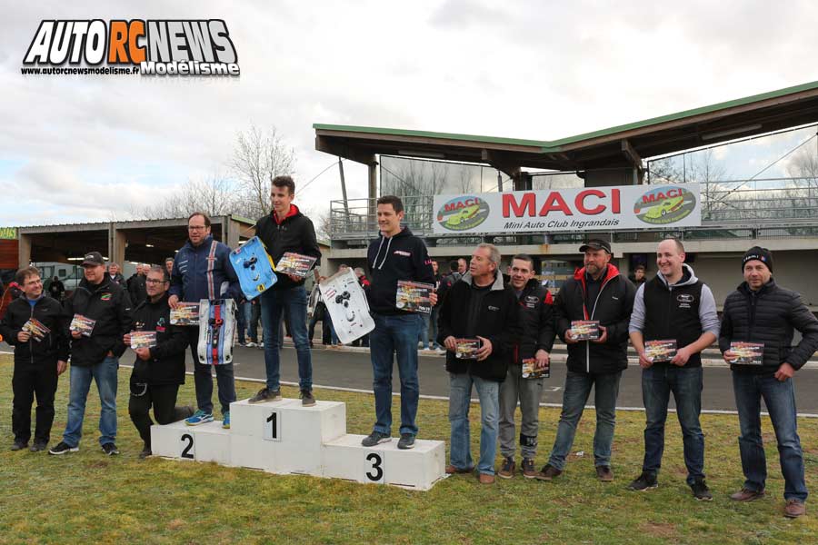 1ère cf piste 1/8ème classique et brushless à ingrandes club maci les 10 et 11 mars 2018.