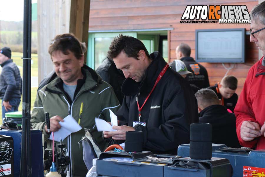 1ère cf piste 1/8ème classique et brushless à ingrandes club maci les 10 et 11 mars 2018.