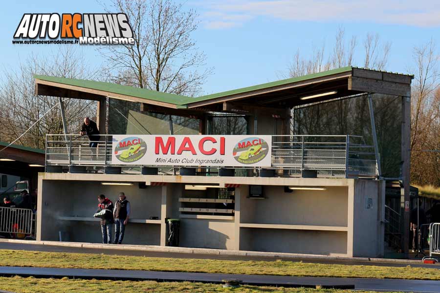 1ère cf piste 1/8ème classique et brushless à ingrandes club maci les 10 et 11 mars 2018.
