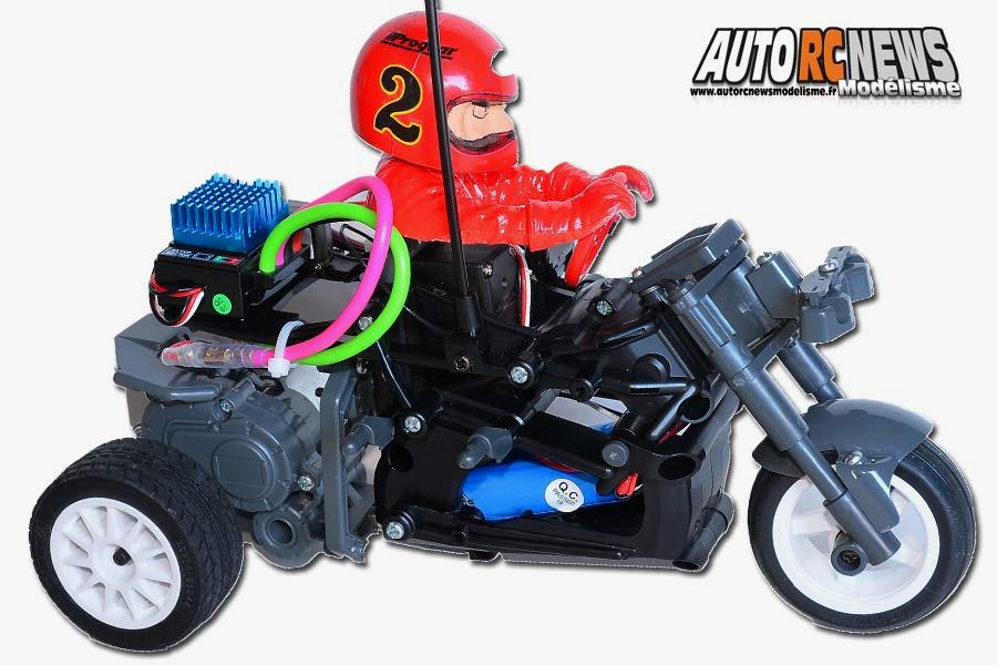 tamiya dancing rider trike 1/8 électrique réf : 57405 distribué par t2m sur base châssis t3-01