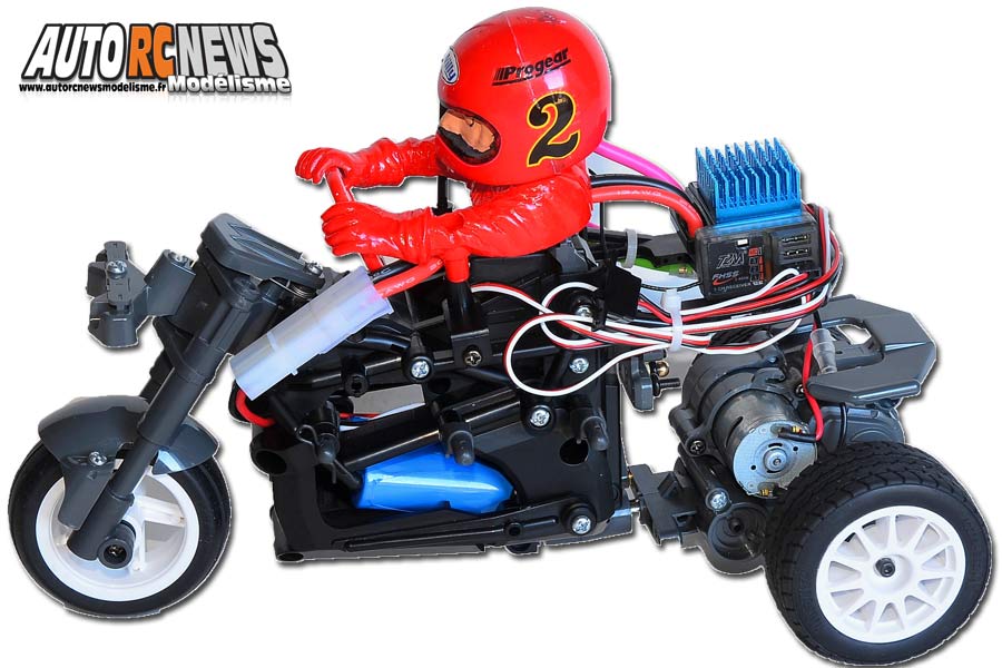 tamiya dancing rider trike 1/8 électrique réf : 57405 distribué par t2m sur base châssis t3-01