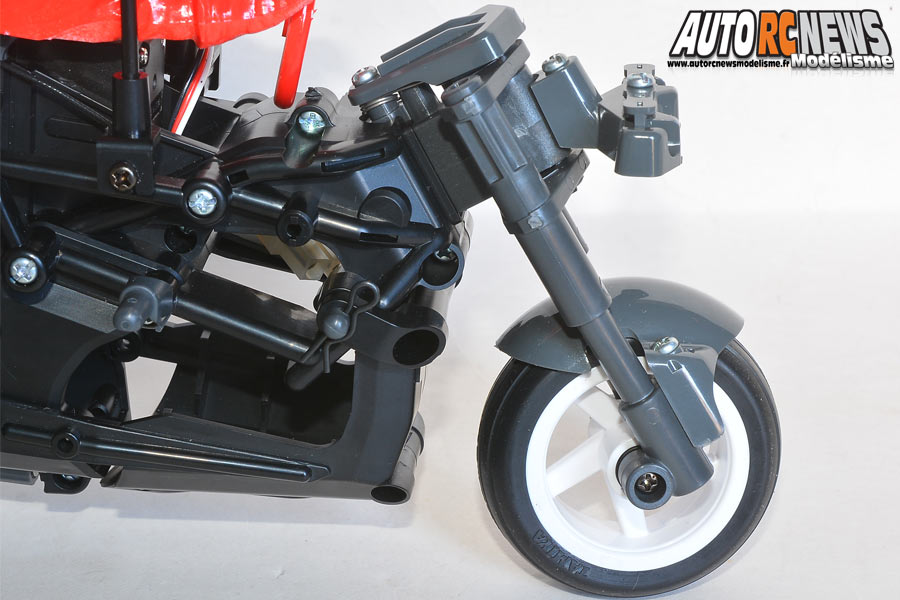 tamiya dancing rider trike 1/8 électrique réf : 57405 distribué par t2m sur base châssis t3-01