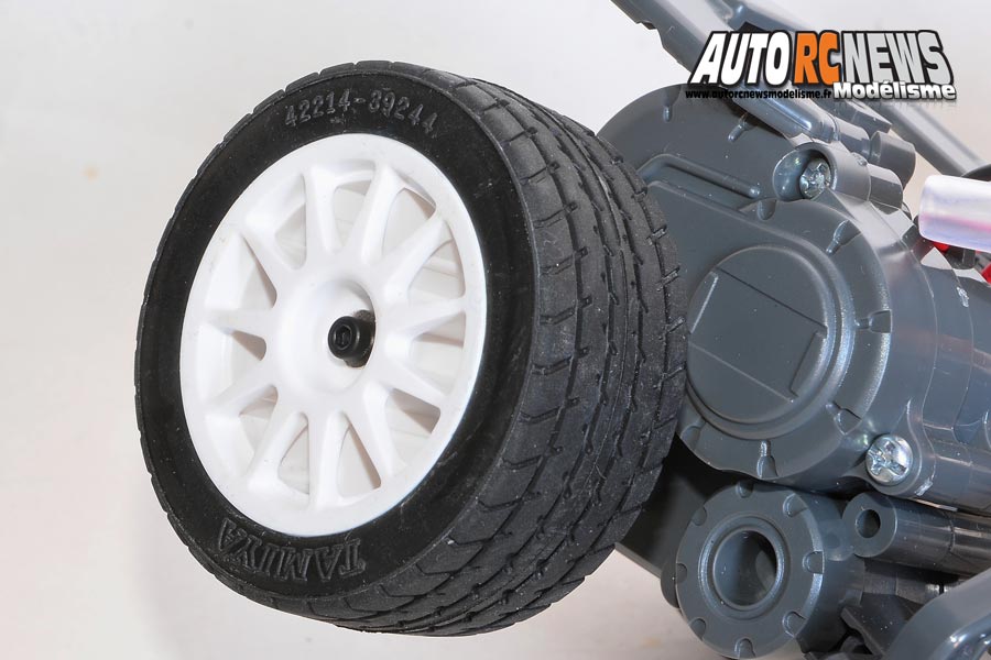 tamiya dancing rider trike 1/8 électrique réf : 57405 distribué par t2m sur base châssis t3-01