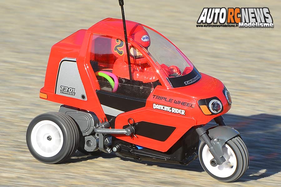 tamiya dancing rider trike 1/8 électrique réf : 57405 distribué par t2m sur base châssis t3-01