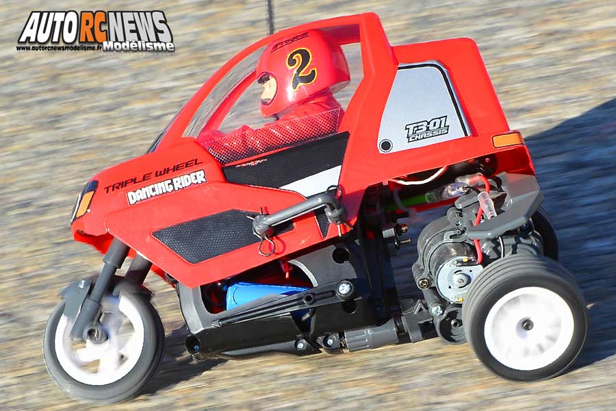 tamiya dancing rider trike 1/8 électrique réf : 57405 distribué par t2m sur base châssis t3-01