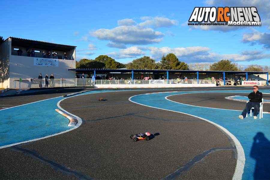 mini racing tour de provence à montpellier sur la piste amo, rallygame, db8sl et truck 1/10 brushless le 17 décembre 2017.