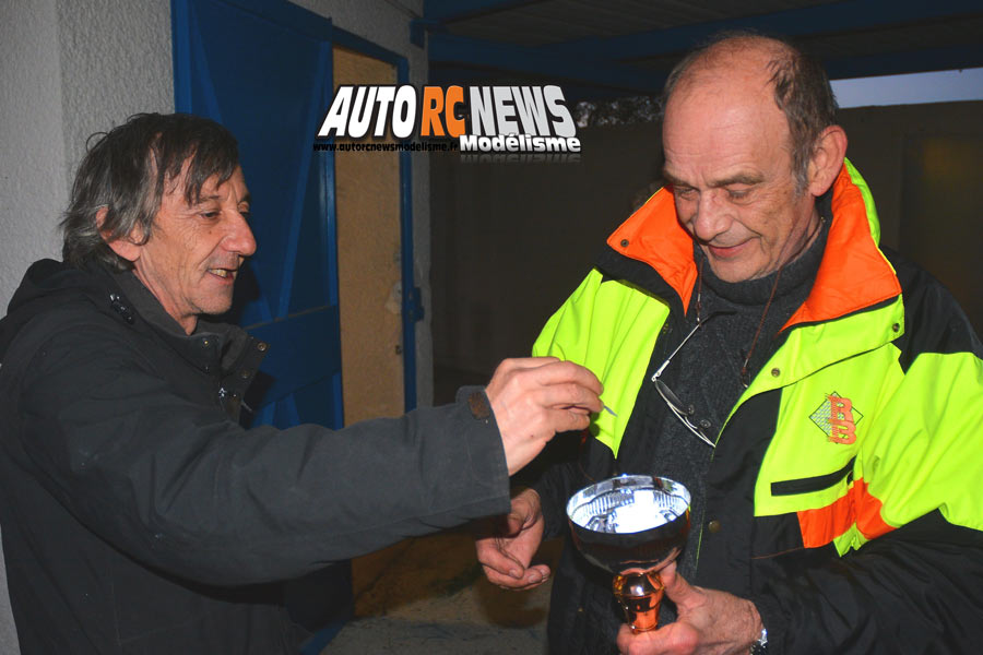mini racing tour de provence à montpellier sur la piste amo, rallygame, db8sl et truck 1/10 brushless le 17 décembre 2017.