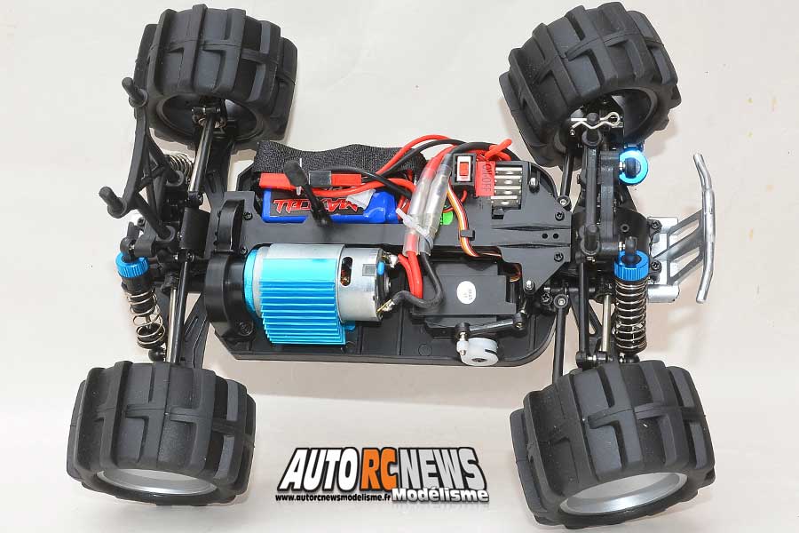 nouvelle série mini mhd 1/18 réf : z83001 distribuée par mhd pro à marly.