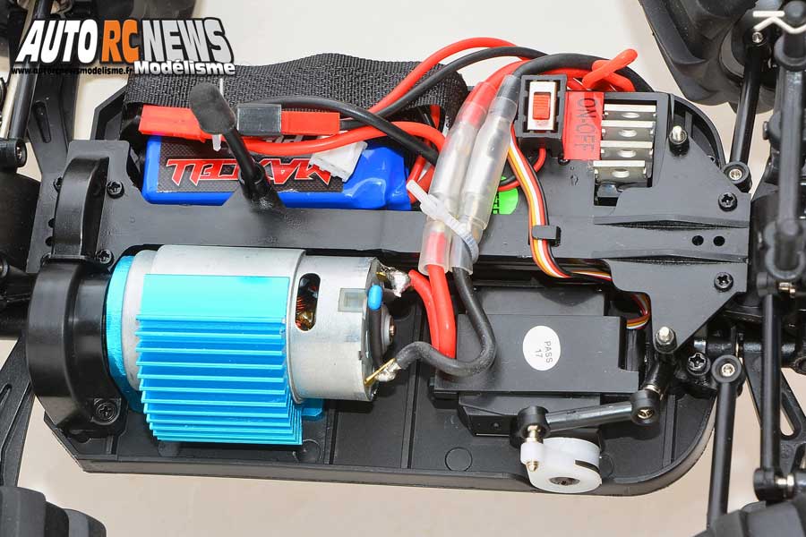 nouvelle série mini mhd 1/18 réf : z83001 distribuée par mhd pro à marly.