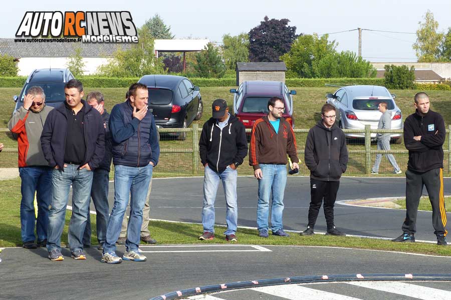 5ème cf piste 1/8ème classique thermique à neuville de poitou club modelespace les 23 et 24 septembre 2017.