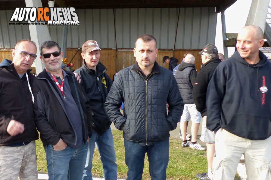 5ème cf piste 1/8ème classique thermique à neuville de poitou club modelespace les 23 et 24 septembre 2017.