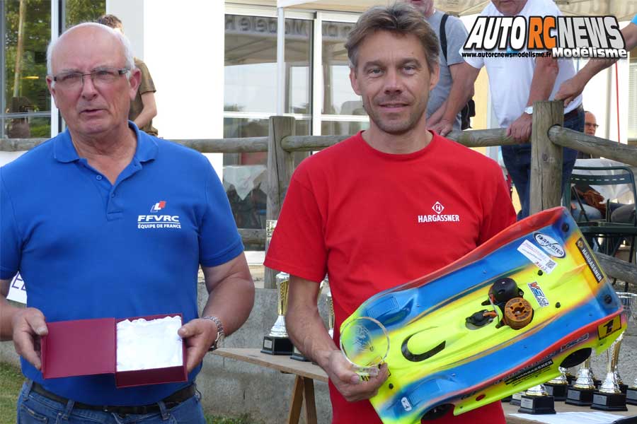 5ème cf piste 1/8ème classique thermique à neuville de poitou club modelespace les 23 et 24 septembre 2017.
