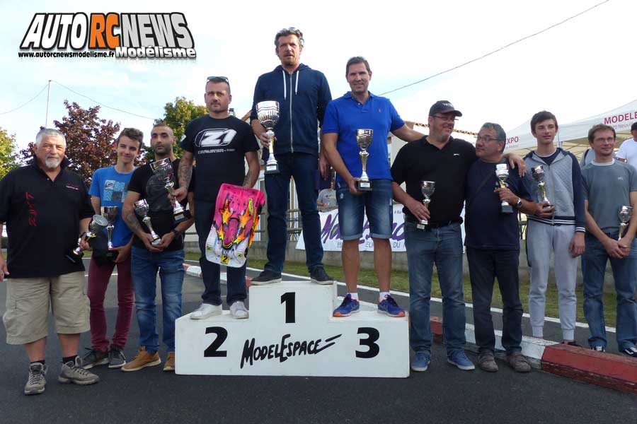 5ème cf piste 1/8ème classique thermique à neuville de poitou club modelespace les 23 et 24 septembre 2017.
