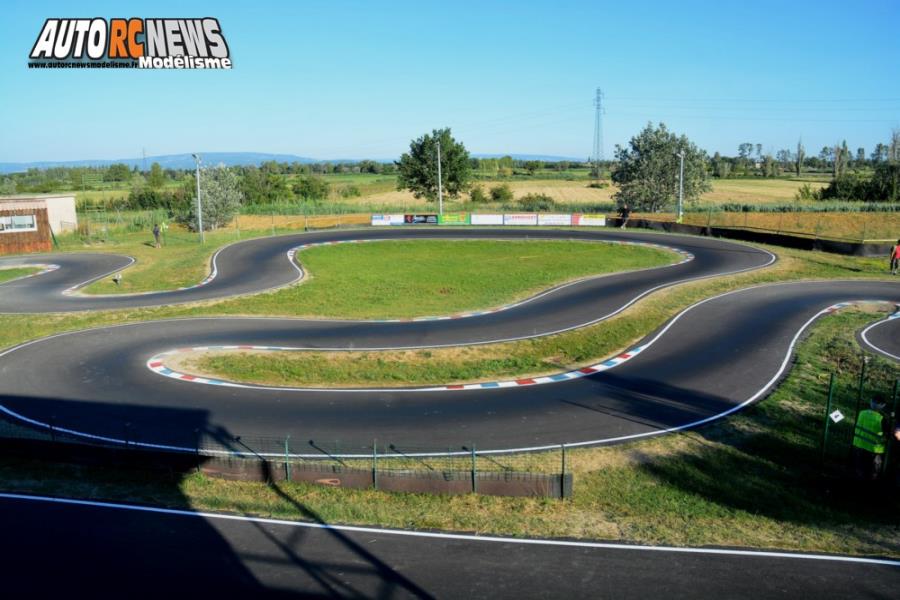 reportage finale du mini racing tour de provence à monteux au club amac le 10 juin 2017 circuit jean nougier.
