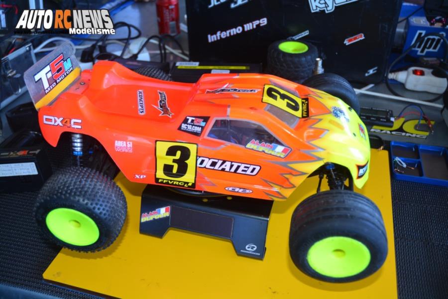 reportage finale du mini racing tour de provence à monteux au club amac le 10 juin 2017 circuit jean nougier.