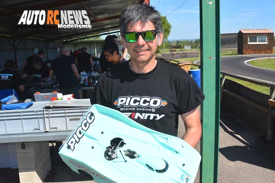 infinity on road 1/8 nitro d'alberto picco signée creation model