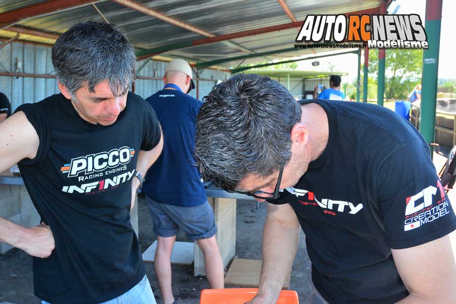 infinity on road 1/8 nitro d'alberto picco signée creation model