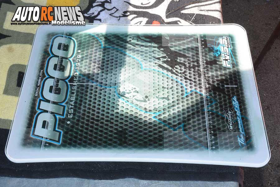 infinity on road 1/8 nitro d'alberto picco signée creation model